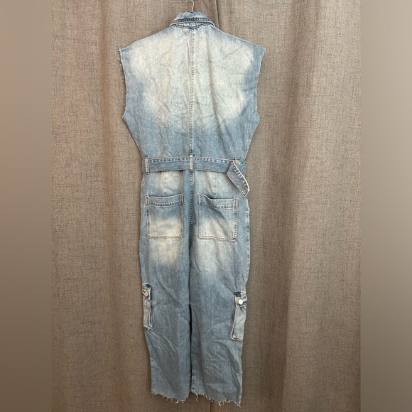 NWT BLANKNYC Sleeveless Denim Cargo Jumpsuit Size Small - Picture 6 of 9
